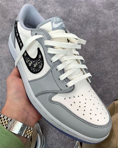 dior schoenen jordan|jordan 1 dior low price.